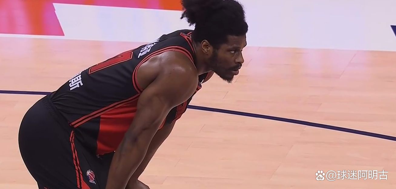 关于CBA季后赛赛程吃紧；圣安东尼奥马刺赛前遗憾出局；更衣室稳定；医务组通报恢复的信息