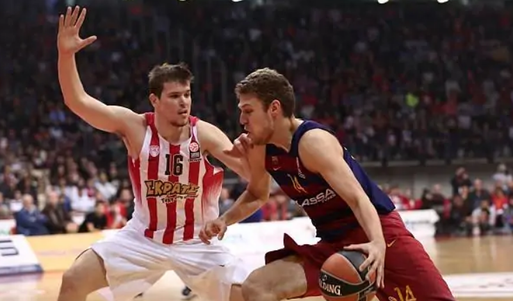 关于CBA季后赛赛程吃紧；圣安东尼奥马刺赛前遗憾出局；更衣室稳定；医务组通报恢复的信息